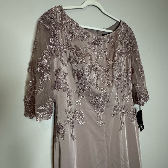 La Femme Light Mauve Jersey Gown Lace Bodice Boat Neck Long Dress Size 12 NWT - Picture 3 of 9
